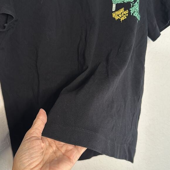 Classicism is the New Modernity Black Graphic T-Shirt Say Anything Boombox Y2K - Picture 5 of 5